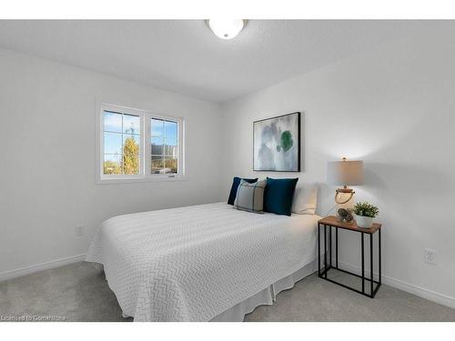 7-10 Fallowfield Drive, Kitchener, ON - Indoor Photo Showing Bedroom