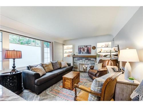 56 David Street, London, ON - Indoor Photo Showing Living Room