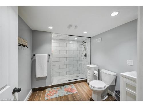 56 David Street, London, ON - Indoor Photo Showing Bathroom