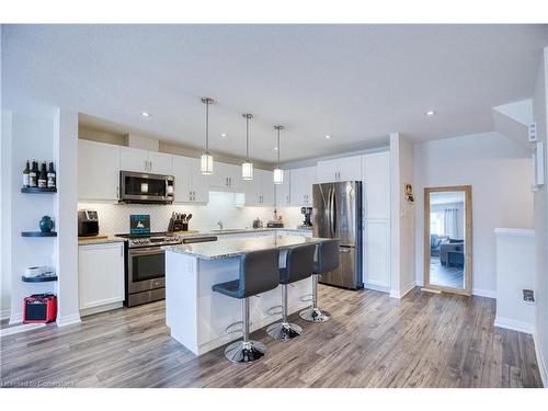 41-111 South Creek Drive, Kitchener, ON - Indoor Photo Showing Kitchen With Stainless Steel Kitchen With Upgraded Kitchen