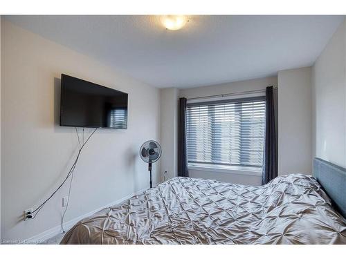 41-111 South Creek Drive, Kitchener, ON - Indoor Photo Showing Bedroom