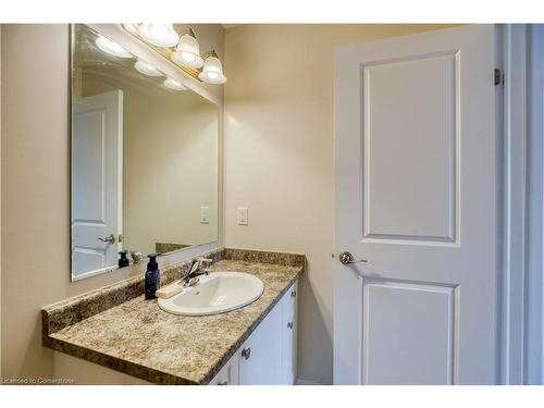 41-111 South Creek Drive, Kitchener, ON - Indoor Photo Showing Bathroom