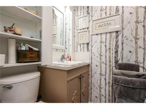 32 River Street, Bloomingdale, ON - Indoor Photo Showing Bathroom