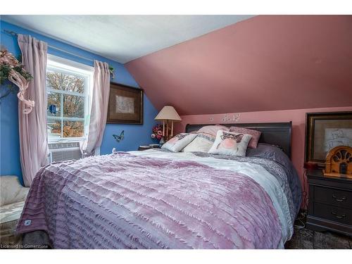 32 River Street, Bloomingdale, ON - Indoor Photo Showing Bedroom