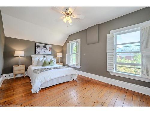 37 Merion Street, Guelph, ON - Indoor Photo Showing Bedroom