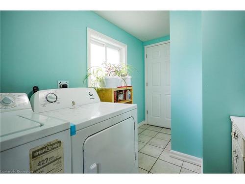 9 Bloomingdale Road N, Kitchener, ON - Indoor Photo Showing Laundry Room