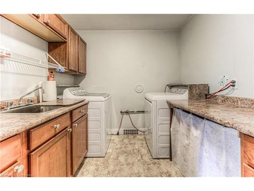 54 Roslin Avenue S, Waterloo, ON - Indoor Photo Showing Laundry Room