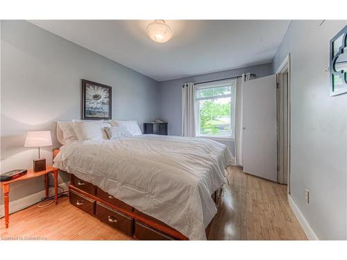 54 Roslin Avenue S, Waterloo, ON - Indoor Photo Showing Bedroom