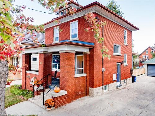 40 Henry Street, Kitchener, ON - Outdoor