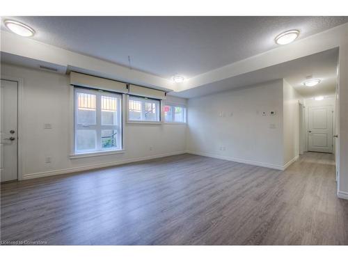 6-408 Guelph Avenue, Cambridge, ON - Indoor Photo Showing Other Room