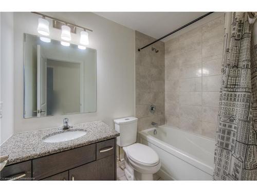 6-408 Guelph Avenue, Cambridge, ON - Indoor Photo Showing Bathroom