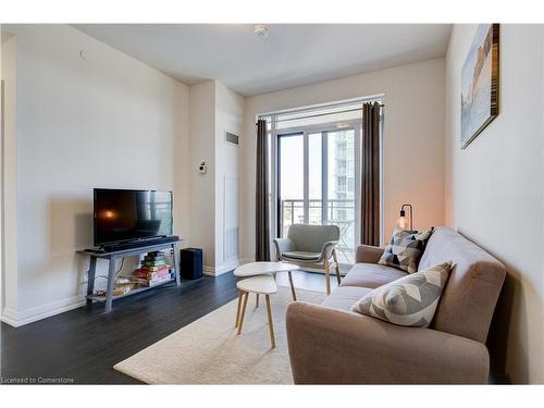 603-155 Caroline Street, Waterloo, ON - Indoor Photo Showing Living Room