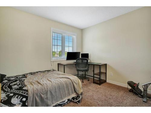 108 Yates Avenue, Cambridge, ON - Indoor Photo Showing Bedroom