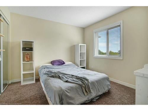 108 Yates Avenue, Cambridge, ON - Indoor Photo Showing Bedroom