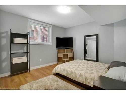 108 Yates Avenue, Cambridge, ON - Indoor Photo Showing Bedroom