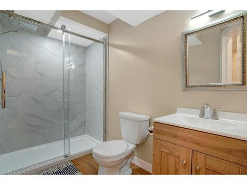 108 Yates Avenue, Cambridge, ON - Indoor Photo Showing Bathroom