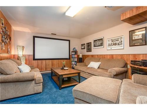 176 Church Street W, Elmira, ON - Indoor Photo Showing Living Room