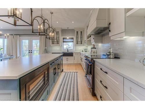 14 Kissing Bridge Drive, Elmira, ON - Indoor Photo Showing Kitchen With Upgraded Kitchen