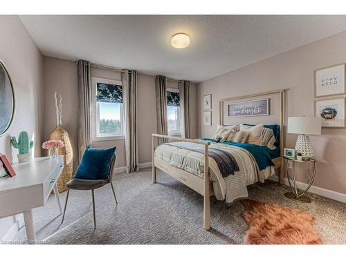 14 Kissing Bridge Drive, Elmira, ON - Indoor Photo Showing Bedroom