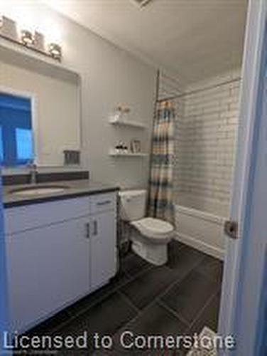 7-311 Woolwich Street, Waterloo, ON - Indoor Photo Showing Bathroom