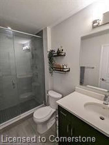 7-311 Woolwich Street, Waterloo, ON - Indoor Photo Showing Bathroom