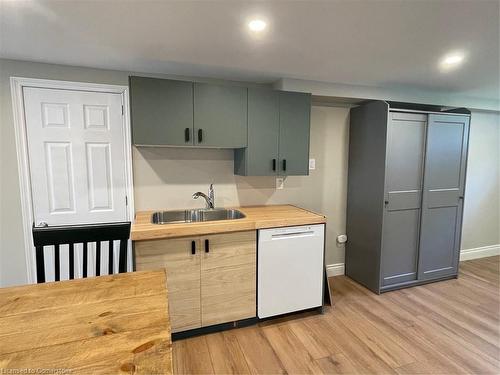 Lower-23 Kenmore Avenue, Cambridge, ON - Indoor Photo Showing Kitchen