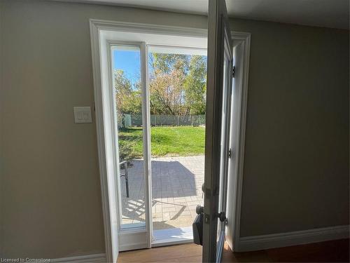 Lower-23 Kenmore Avenue, Cambridge, ON - Indoor Photo Showing Other Room