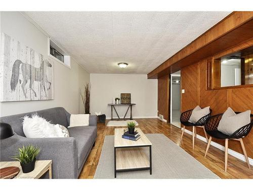 332 Grand Ridge Drive, Cambridge, ON - Indoor Photo Showing Living Room