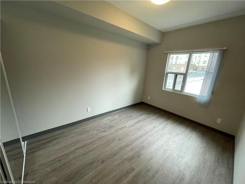 106-595 Strasburg Road, Kitchener, ON - Indoor Photo Showing Other Room