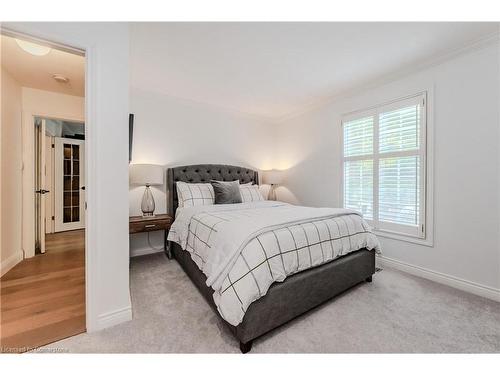 7-700 Glasgow Street, Kitchener, ON - Indoor Photo Showing Bedroom