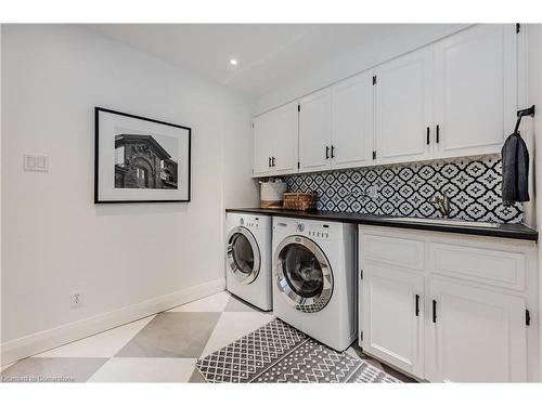 7-700 Glasgow Street, Kitchener, ON - Indoor Photo Showing Laundry Room