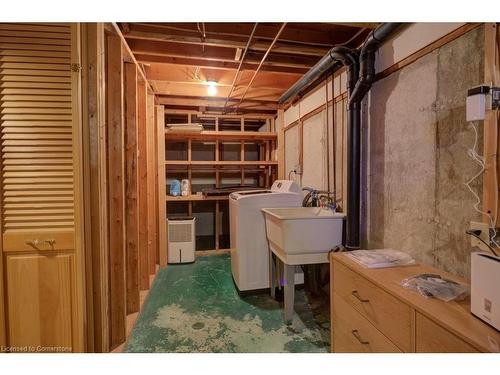 17-1 Lamers Court, Tillsonburg, ON - Indoor Photo Showing Laundry Room