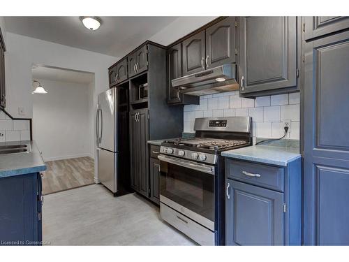 17-1 Lamers Court, Tillsonburg, ON - Indoor Photo Showing Kitchen