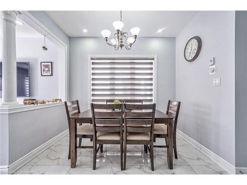 47 Banbridge Crescent, Brampton, ON - Indoor Photo Showing Dining Room