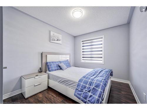 47 Banbridge Crescent, Brampton, ON - Indoor Photo Showing Bedroom