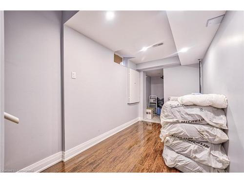 47 Banbridge Crescent, Brampton, ON - Indoor Photo Showing Bedroom