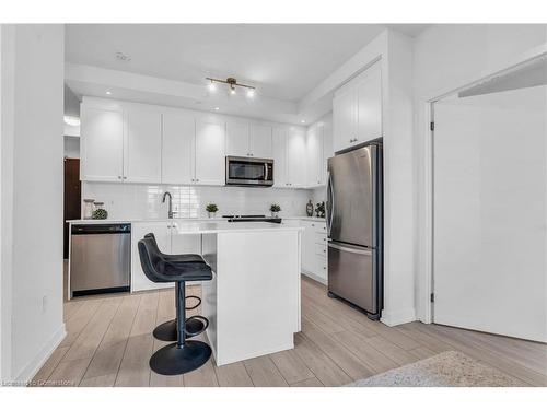 901-55 Duke Street W, Kitchener, ON - Indoor Photo Showing Kitchen With Upgraded Kitchen