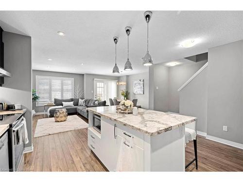 101 South Creek Drive, Kitchener, ON - Indoor Photo Showing Kitchen With Upgraded Kitchen