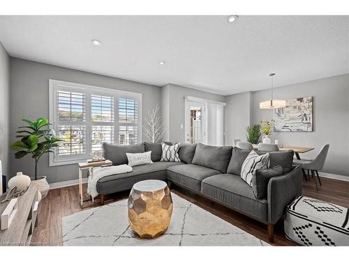 101 South Creek Drive, Kitchener, ON - Indoor Photo Showing Living Room