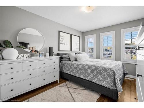 101 South Creek Drive, Kitchener, ON - Indoor Photo Showing Bedroom