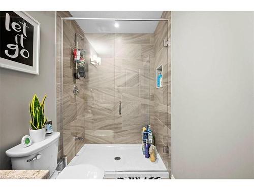 101 South Creek Drive, Kitchener, ON - Indoor Photo Showing Bathroom