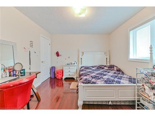 170 The Queens Way, Barrie, ON - Indoor Photo Showing Bedroom