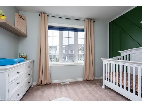 132 Courtney Street, Fergus, ON - Indoor Photo Showing Bedroom