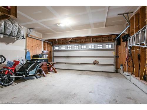 132 Courtney Street, Fergus, ON - Indoor Photo Showing Garage