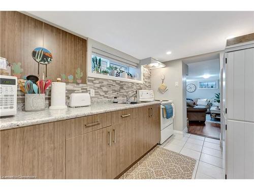 25 Major Street, Kitchener, ON - Indoor Photo Showing Kitchen