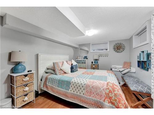 25 Major Street, Kitchener, ON - Indoor Photo Showing Bedroom