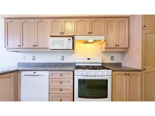 683 Zermatt Drive, Waterloo, ON - Indoor Photo Showing Kitchen