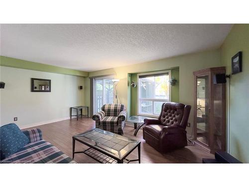 683 Zermatt Drive, Waterloo, ON - Indoor Photo Showing Living Room