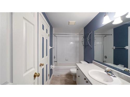 683 Zermatt Drive, Waterloo, ON - Indoor Photo Showing Bathroom