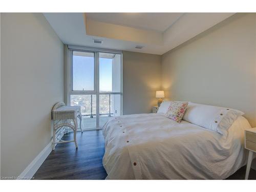 1105-108 Garment Street, Kitchener, ON - Indoor Photo Showing Bedroom